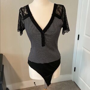 Black and White Striped Lace Sleeve Women's Top